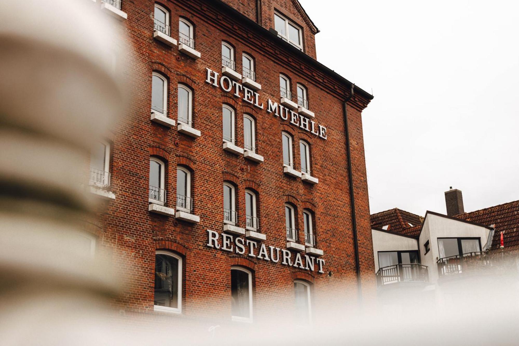 Hotel Zur Muehle Buxtehude Exterior photo