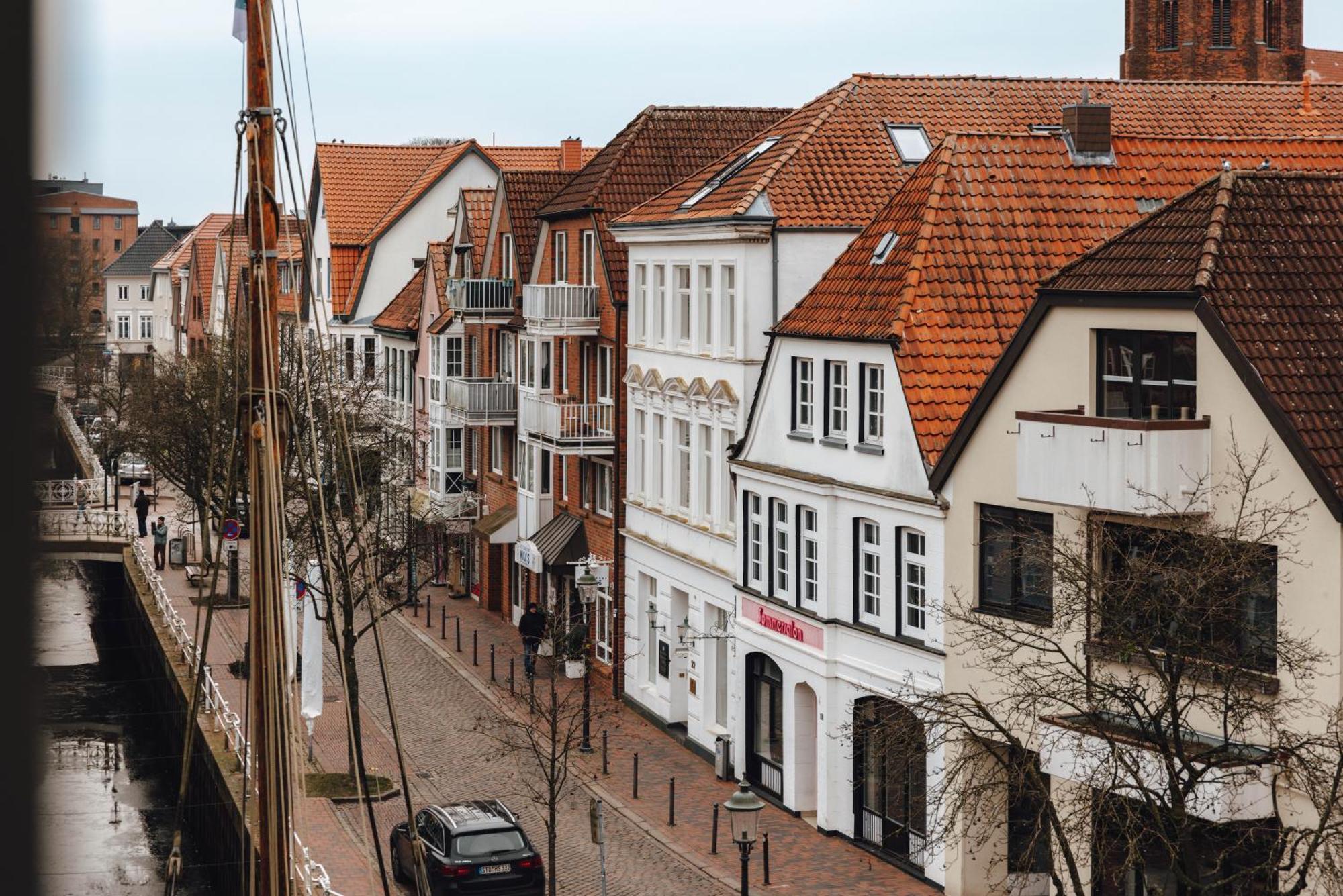 Hotel Zur Muehle Buxtehude Exterior photo