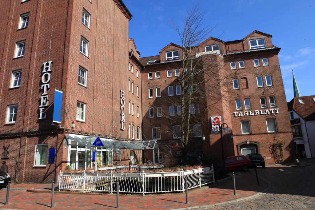 Hotel Zur Muehle Buxtehude Exterior photo